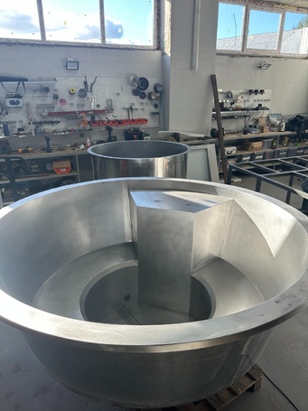 Scandinaf Furako 200 с интегрированной печью для 4-6 человек (комплект) - комплект купель фото  фото - 11